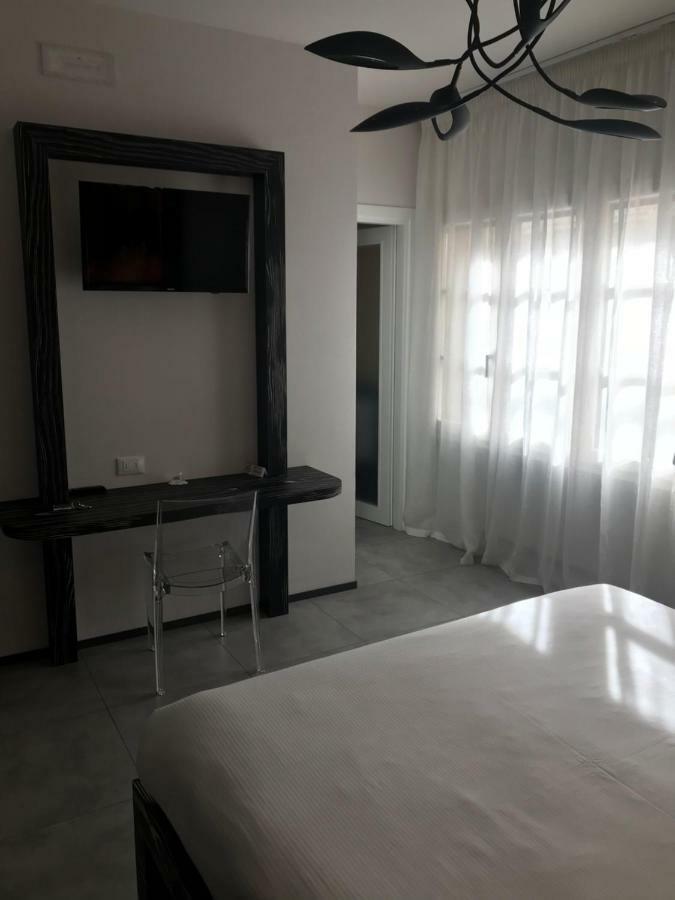 B&B Via Roma 25 Ареццо Экстерьер фото